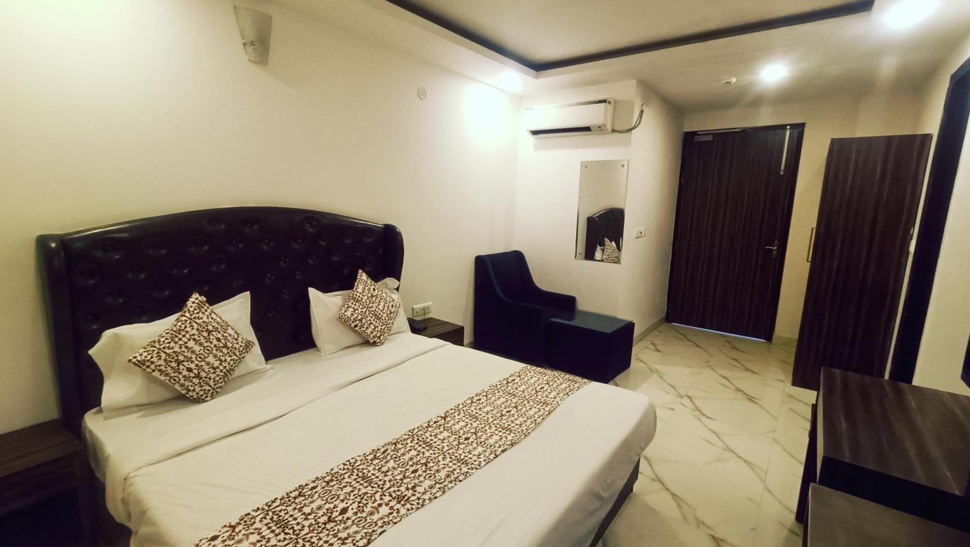Mayda Residency By Mayda Hospitality Pvt. Ltd. Couette-café