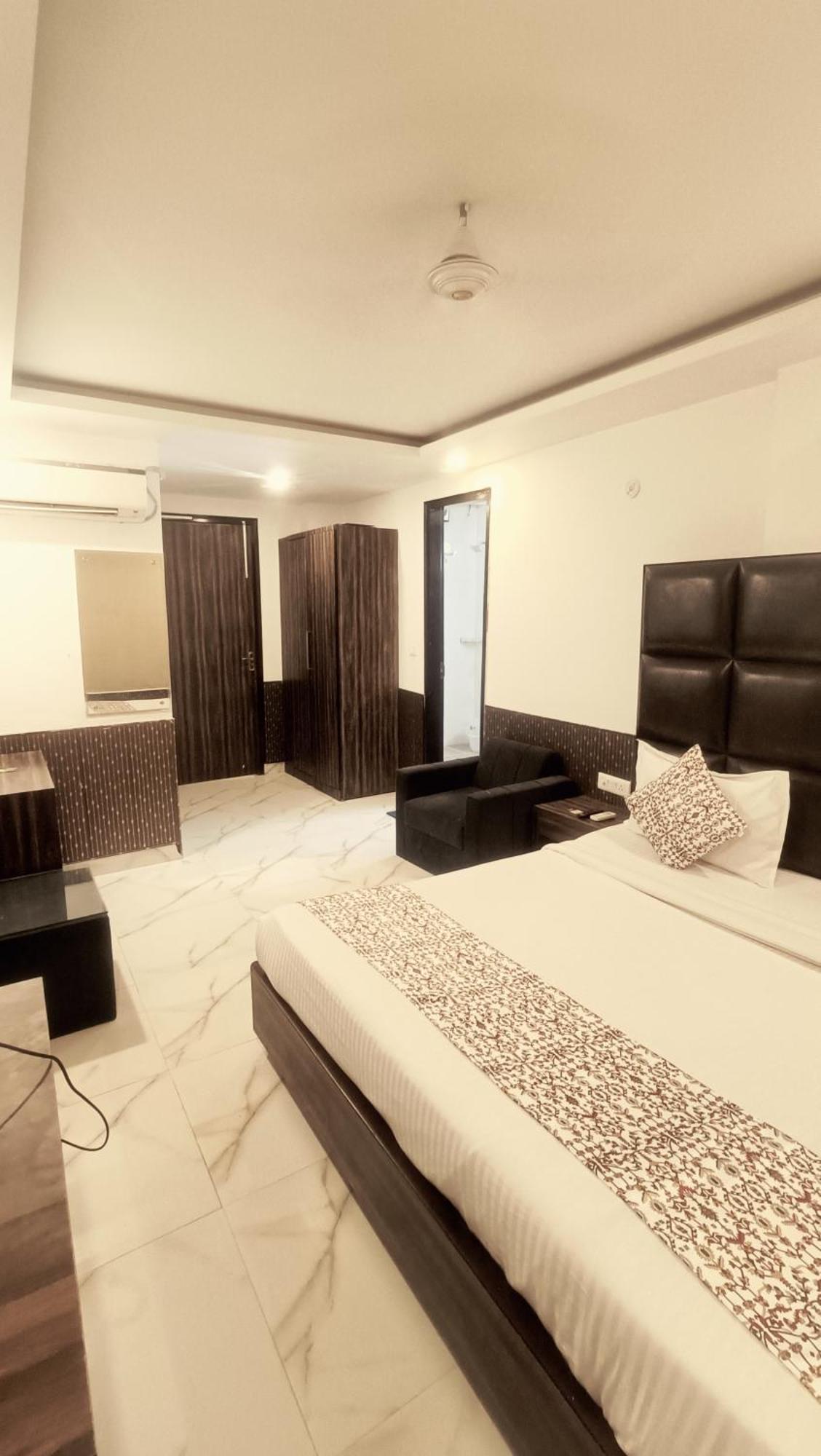 Mayda Residency By Mayda Hospitality Pvt. Ltd. Couette-café 3*